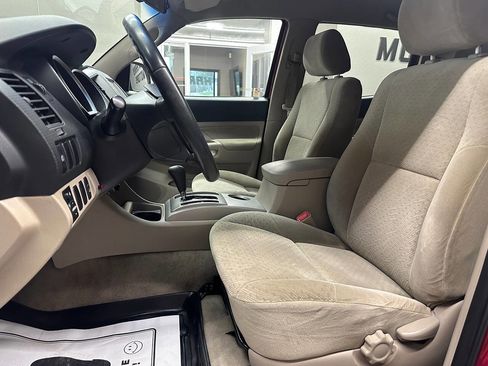 Used 2005 Toyota Tacoma PreRunner image 18