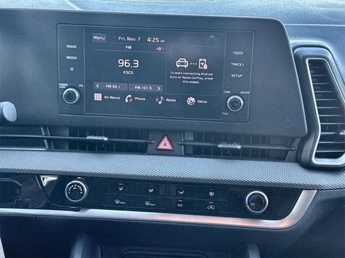 Used 2023 Kia Sportage LX image 16