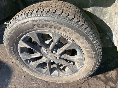 Used 2023 Jeep Wrangler Unlimited Sahara w/ Cold Weather Group image 9