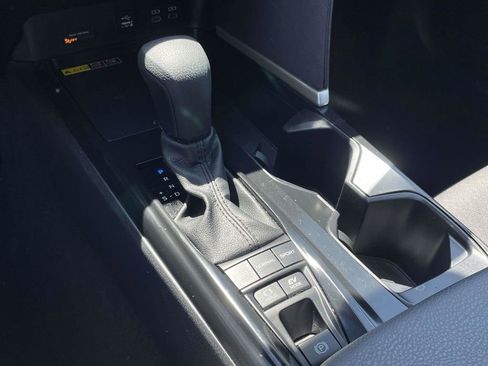 Used 2025 Toyota Camry LE image 23