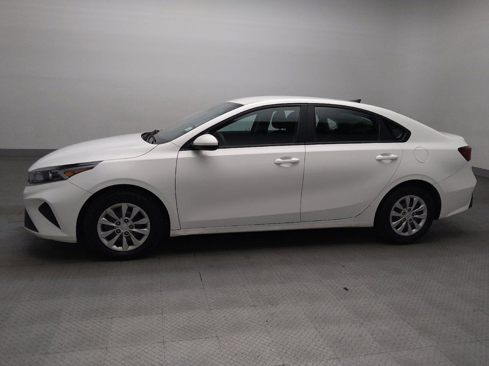 Used 2023 Kia Forte LX FWD image 2