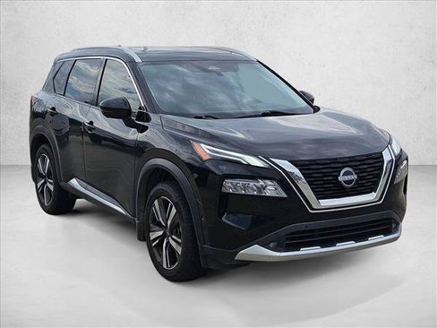 Used 2022 Nissan Rogue Platinum w/ Head-Up Display Package AWD/4WD image 3