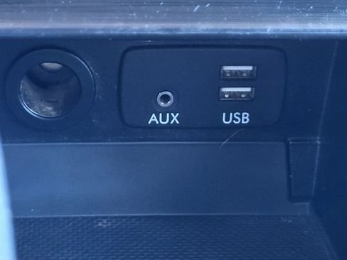 Used 2017 Subaru Outback 2.5i Premium image 19