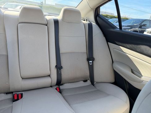 Used 2025 Nissan Altima 2.5 SV image 36