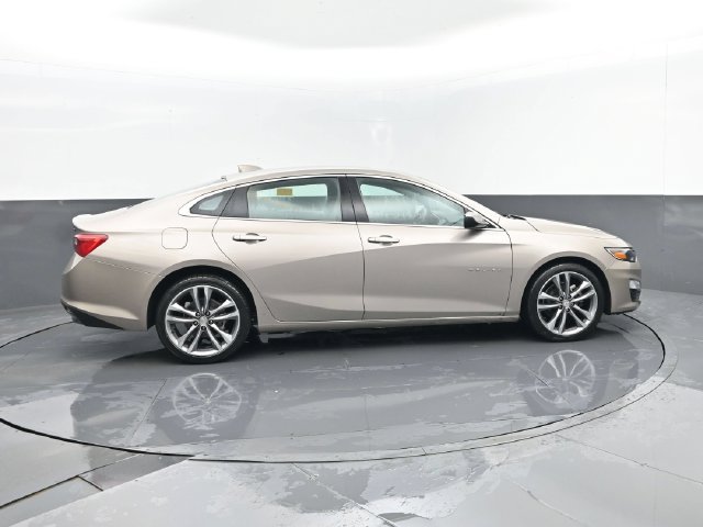 Used 2025 Chevrolet Malibu LT FWD image 4