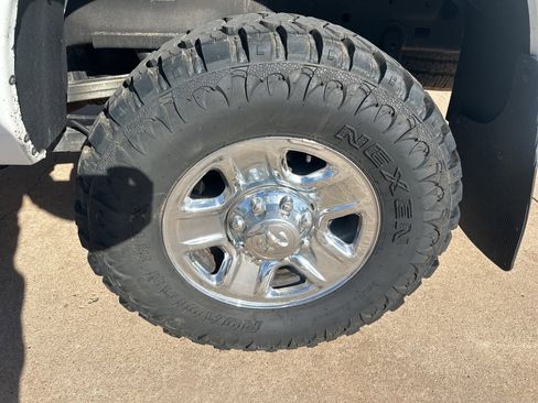 Used 2018 RAM 2500 Tradesman w/ Chrome Appearance Group image 7