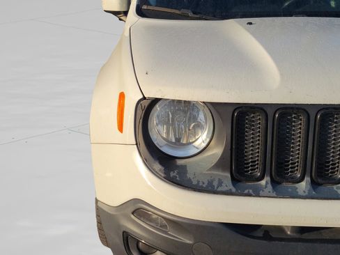 Used 2017 Jeep Renegade Altitude image 24