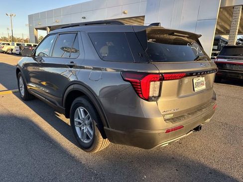 New 2026 Ford Explorer Active w/ Active Comfort Package image 6
