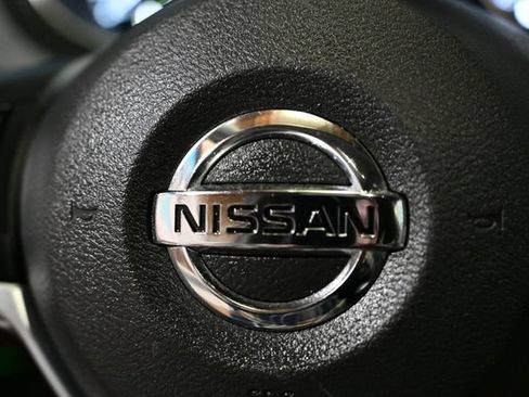 Used 2017 Nissan Rogue SV AWD/4WD image 34