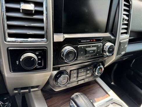 Used 2015 Ford F150 Lariat AWD/4WD image 15