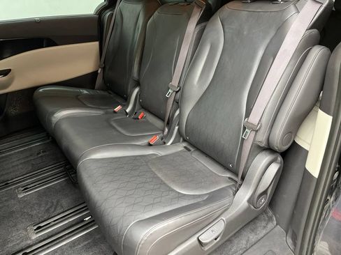 Used 2024 Kia Carnival SX FWD image 20