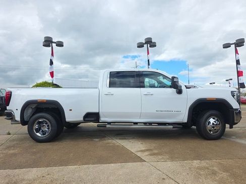 New 2026 GMC Sierra 3500 SLE w/ SLE Value Package AWD/4WD image 17