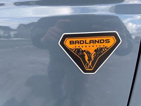 New 2025 Ford Bronco Badlands w/ Sasquatch Package AWD/4WD image 10