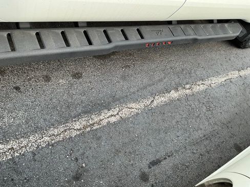 Used 2021 Nissan Titan PRO-4X w/ Pro-4x Convenience Package image 9