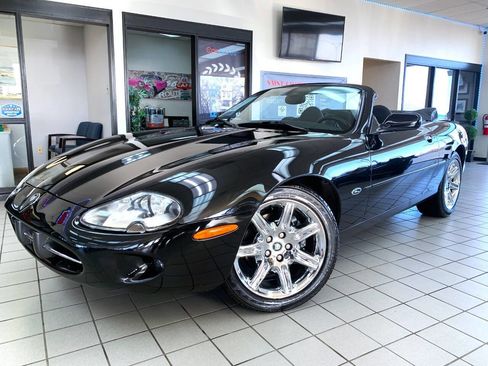 Used 2000 Jaguar XK8 Convertible image 1