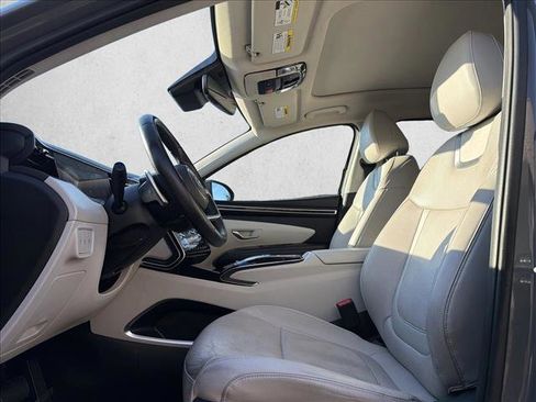 Used 2024 Hyundai Tucson Limited image 11