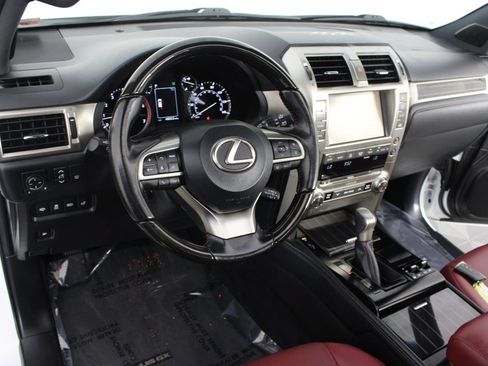 Used 2021 Lexus GX 460 Premium w/ Premium Package AWD/4WD image 9