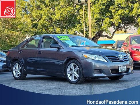 Used 2010 Toyota Camry image 8