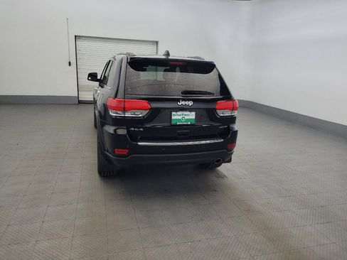 Used 2017 Jeep Grand Cherokee Limited AWD/4WD image 6