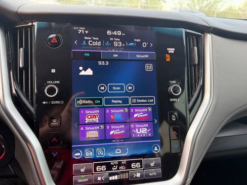 Used 2022 Subaru Outback Premium image 11