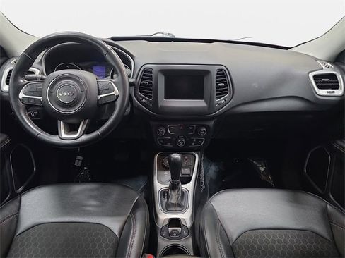 Used 2020 Jeep Compass Latitude image 10