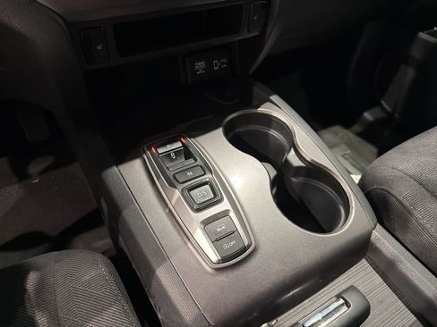 Used 2022 Honda Pilot Sport image 15