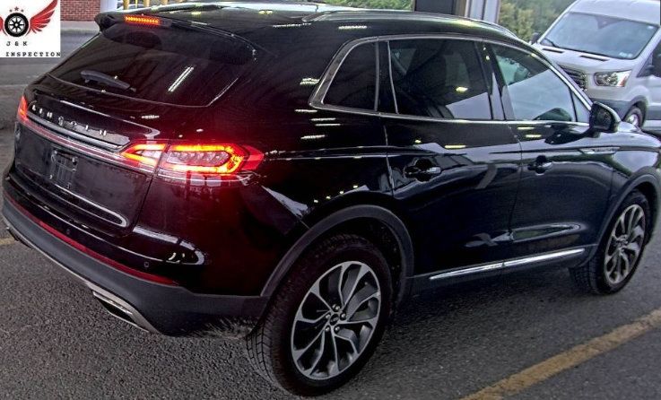 Used 2023 Lincoln Nautilus Reserve AWD/4WD image 2