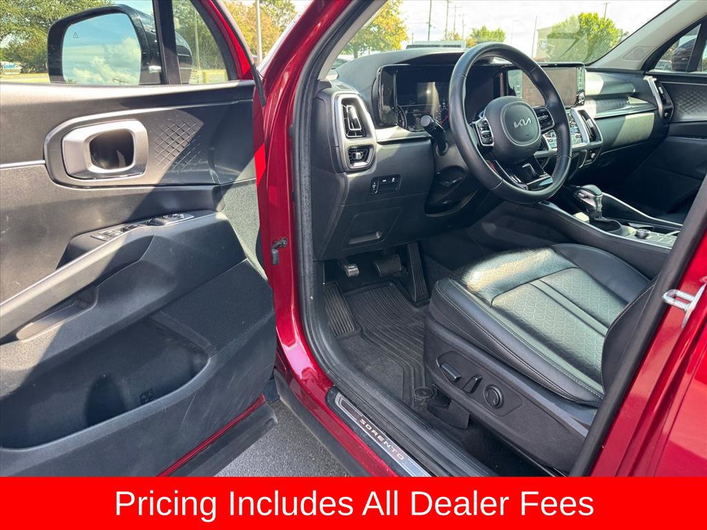 Used 2023 Kia Sorento S FWD image 14