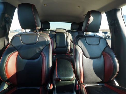 Used 2021 Jeep Cherokee Latitude Plus image 33