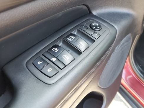 Certified 2021 Jeep Grand Cherokee Laredo w/ Security & Convenience Group AWD/4WD image 6