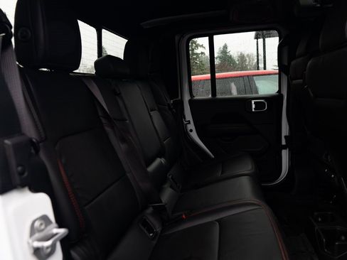 Used 2024 Jeep Gladiator Rubicon w/ Convenience Group image 25