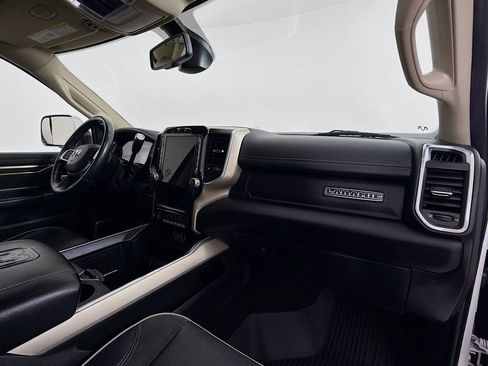 Used 2022 RAM 2500 Laramie AWD/4WD image 29