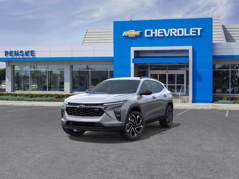 New 2026 Chevrolet Trax RS w/ Driver Confidence Package FWD image 8