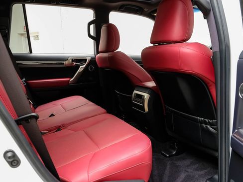 Used 2021 Lexus GX 460 Premium w/ Premium Plus Package image 36