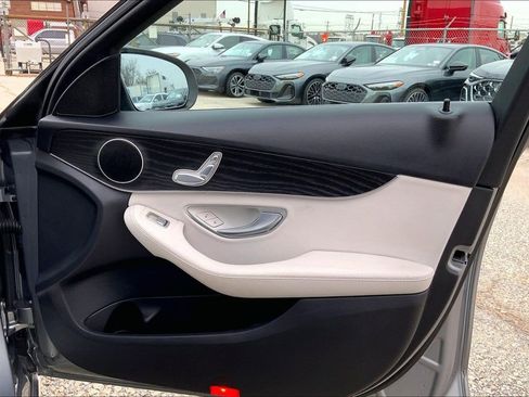 Used 2016 Mercedes-Benz C 300 Sedan image 23