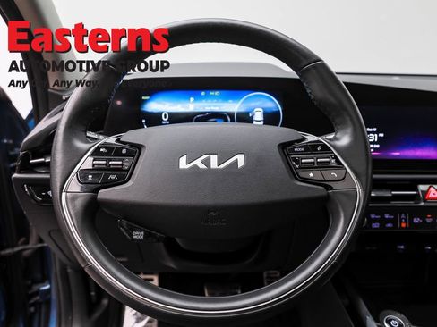 Used 2023 Kia Niro Wave w/ Wave Preserve Package image 10