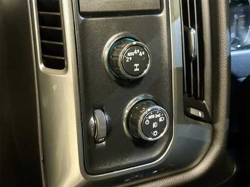 Used 2018 Chevrolet Silverado 1500 LT w/ All Star Edition image 20