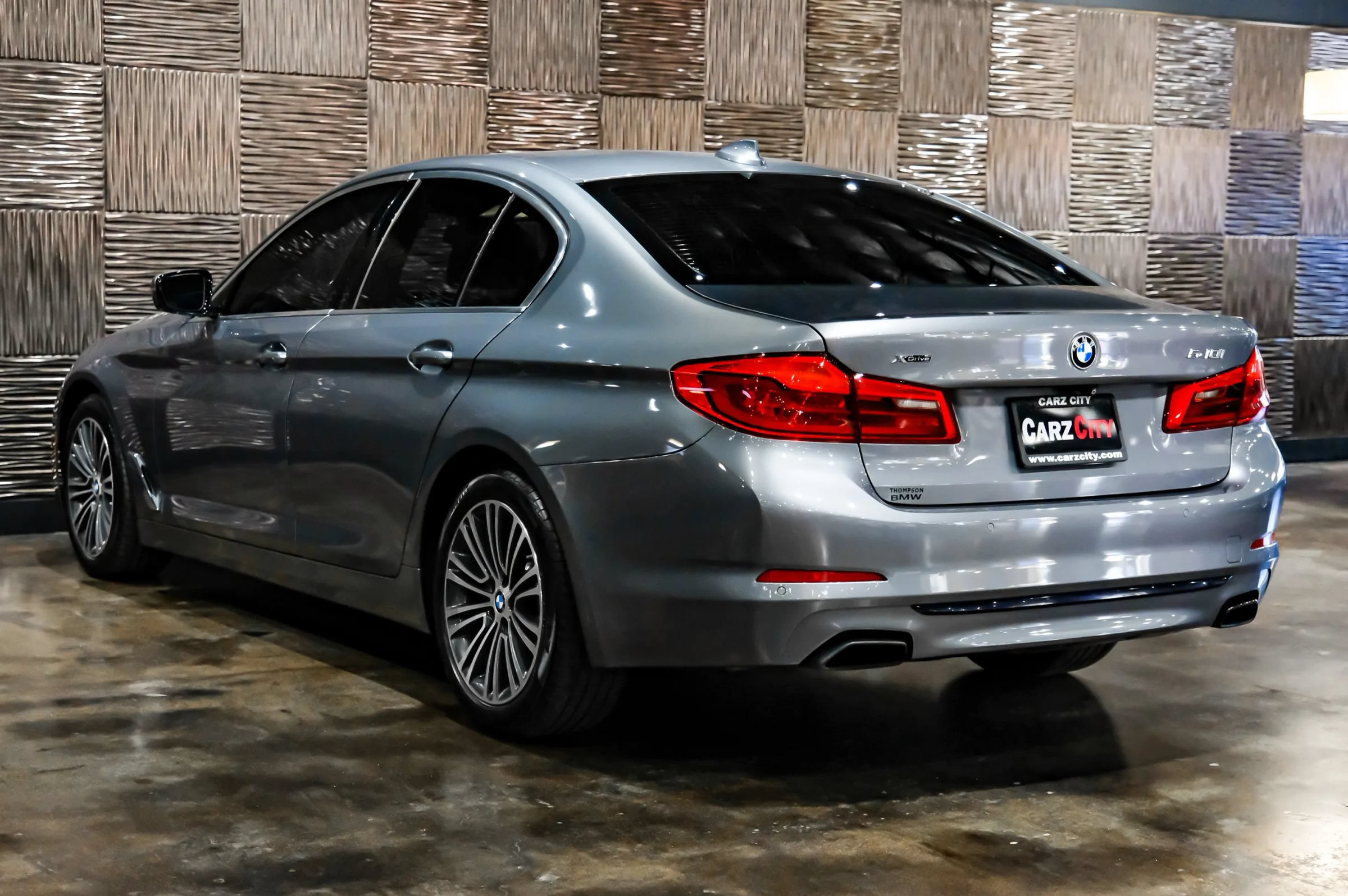 Used 2019 BMW 540i xDrive AWD/4WD image 12