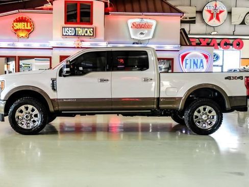Used 2018 Ford F250 King Ranch w/ King Ranch Ultimate Package AWD/4WD image 13