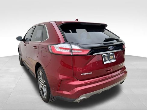 Used 2019 Ford Edge Titanium w/ Equipment Group 301A FWD image 4