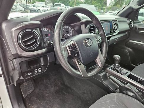 Used 2017 Toyota Tacoma TRD Off-Road w/ Tow Package RWD image 18