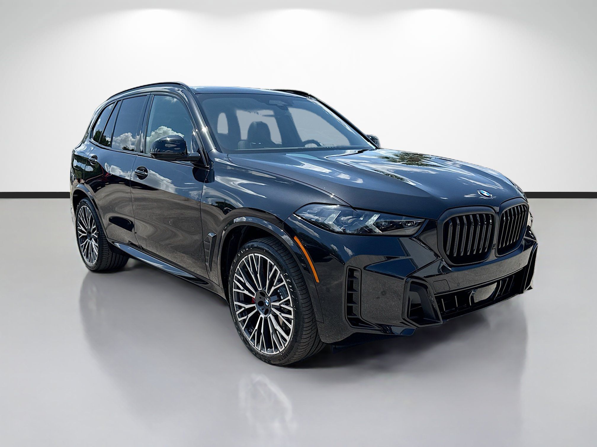 New 2026 BMW X5 xDrive40i w/ M Sport Package AWD/4WD image 1