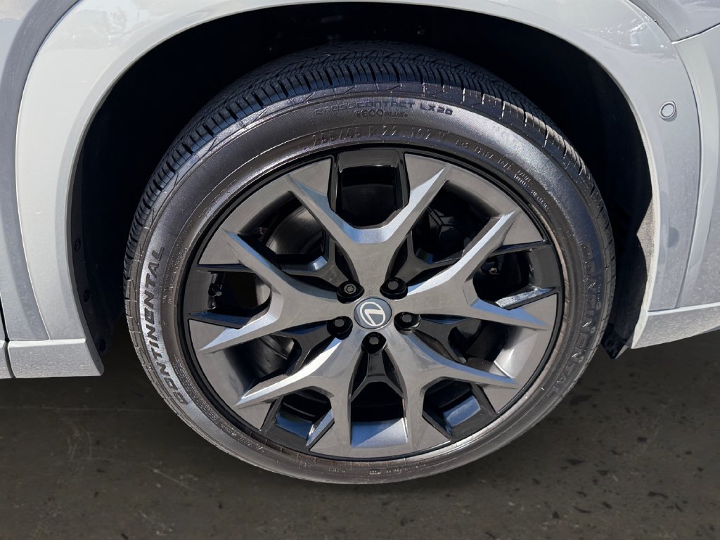 Certified 2026 Lexus TX 500h AWD w/ Technology Package image 28