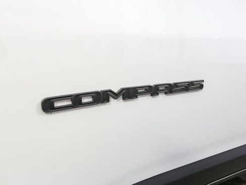 Used 2026 Jeep Compass Limited AWD/4WD image 7