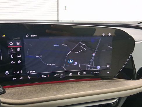 Used 2025 Audi Q5 Premium w/ Convenience Package image 22