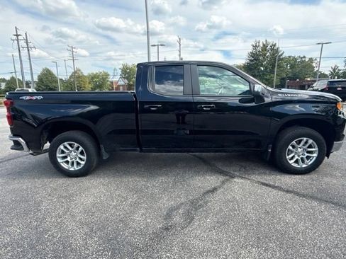 Used 2023 Chevrolet Silverado 1500 LT AWD/4WD image 6