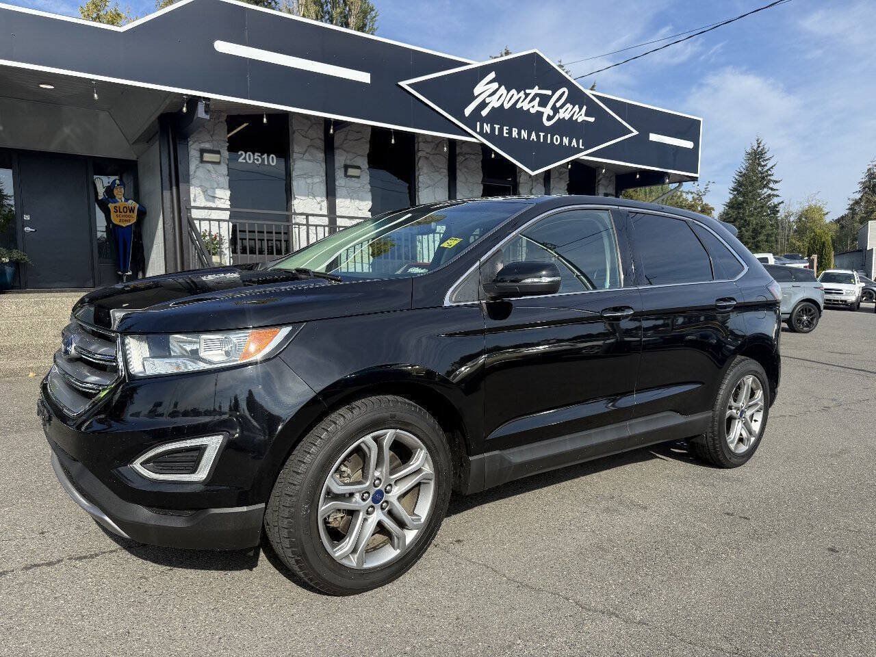Used 2016 Ford Edge Titanium w/ Technology Package AWD/4WD image 1