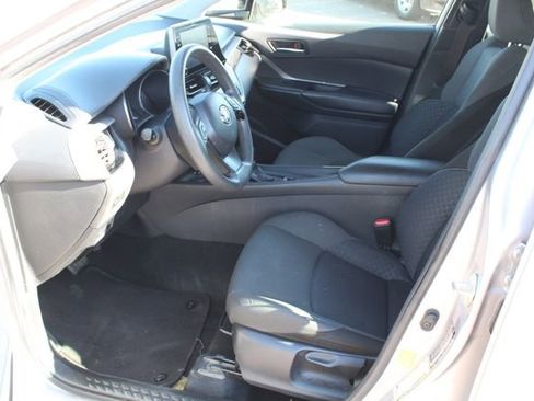 Used 2020 Toyota C-HR LE image 2