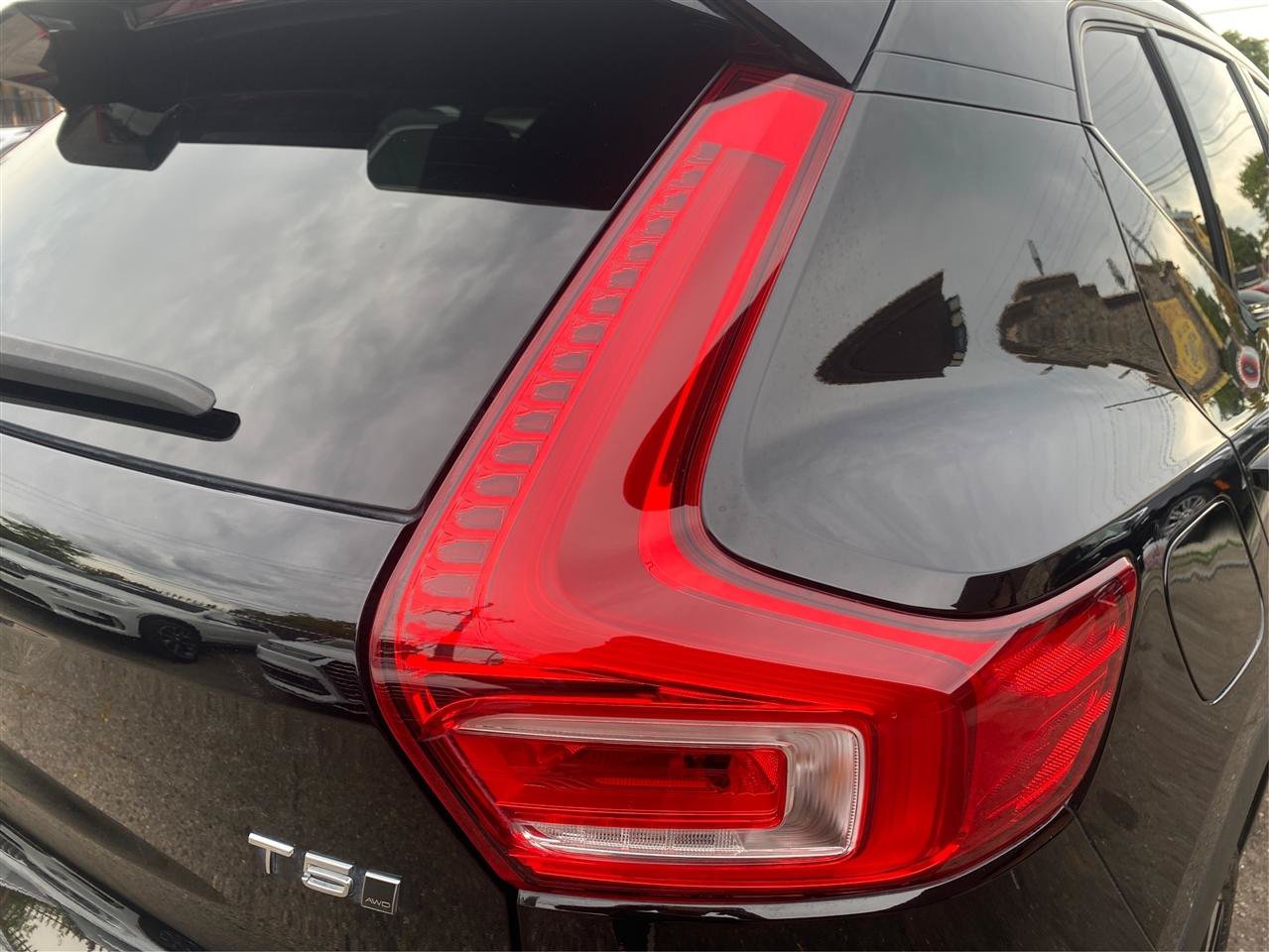 Used 2021 Volvo XC40 T5 R-Design AWD/4WD image 20