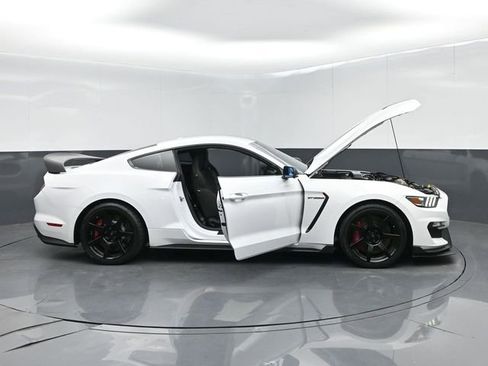 Used 2017 Ford Mustang Shelby GT350R w/ GT350R Equipment Group 920A RWD image 72